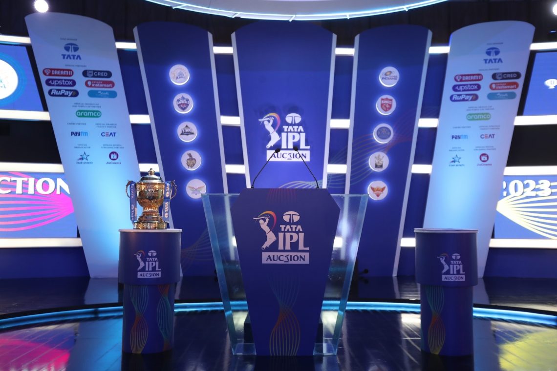 IPL 2025 के मेगा ऑक्शन में इन 18 खिलाड़ियों ने रखा 2 करोड़ बेस प्राइज, 3 खिलाड़ियों का अभी से अनसोल्ड जाना पक्का