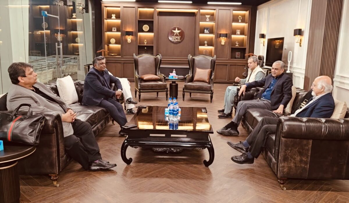 पाकिस्तान झुकने को हुआ तैयार! ICC से मीटिंग के बाद इन 3 शर्त पर भारत से खेलने को हुआ तैयार